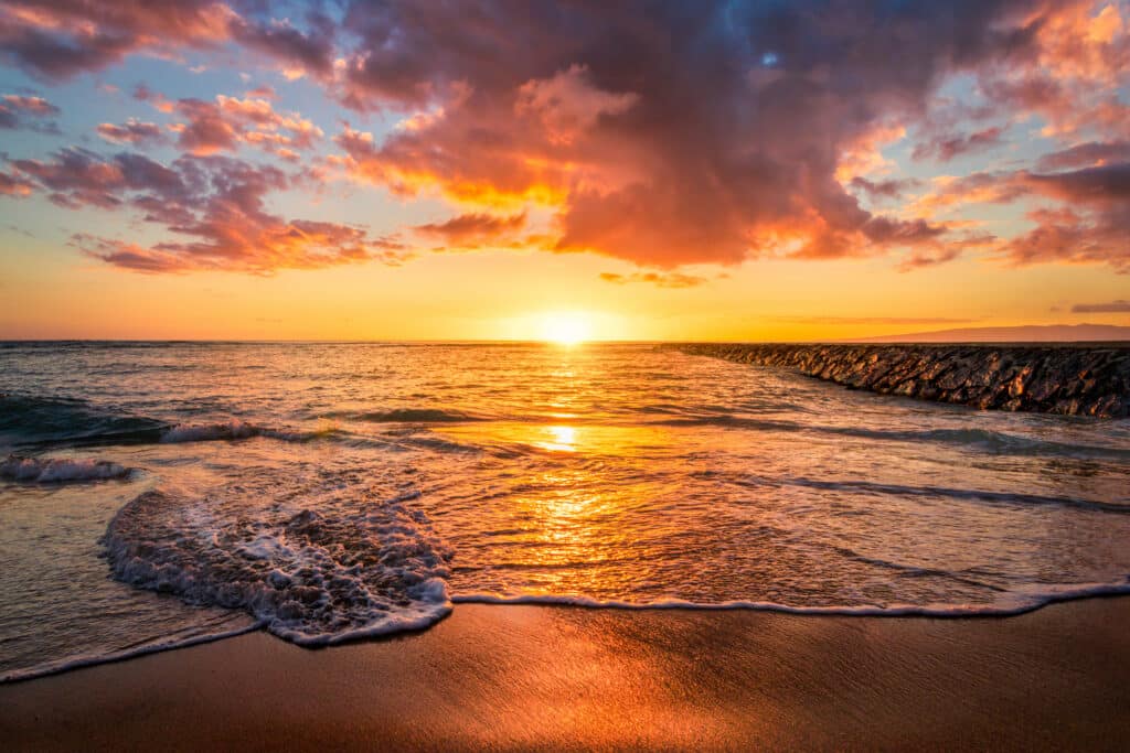 Waikiki Beach - Sunset Sky - Beautiful Pacific Ocean Water